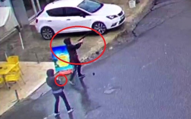 НАПАД У ИСТАНБУЛУ: Жене терористи убијене после сукоба са полицијом (ВИДЕО)